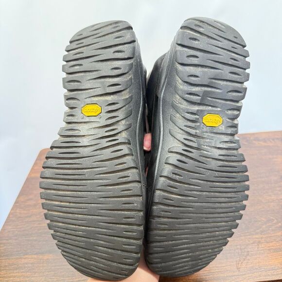 UGG Women’s F8012G leather sheepskin weatherproof boot size 8 - Picture 10 of 11